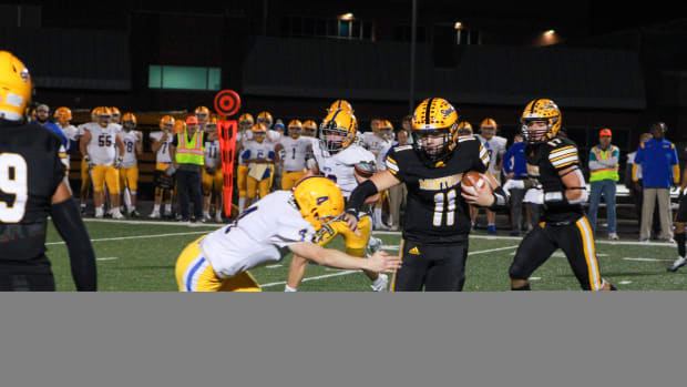 Montour football defeats Hampton Brentara Yamene